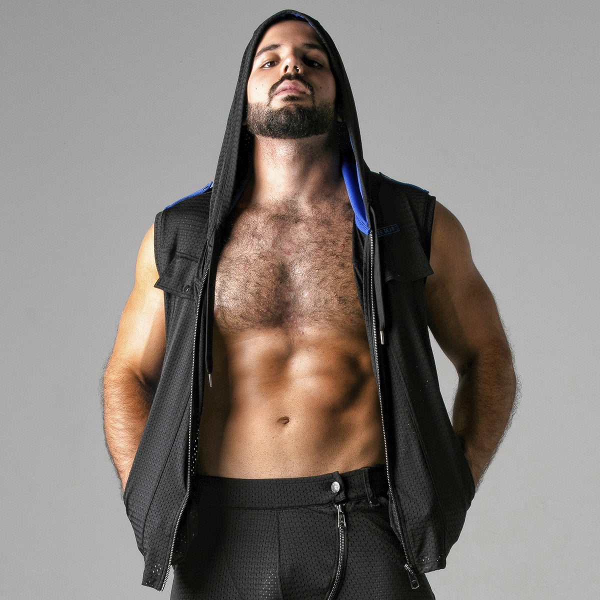 COLETE LOOK AT HARDER HOODY AZUL LOCKER GEAR36 S